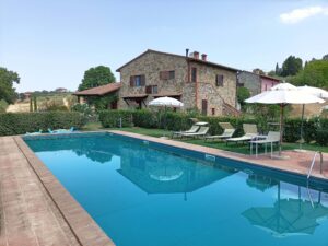 casale in umbria con piscina